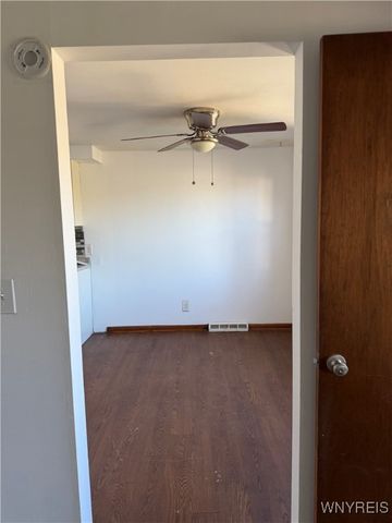 35 Crandon Boulevard, Cheektowaga, NY 14225