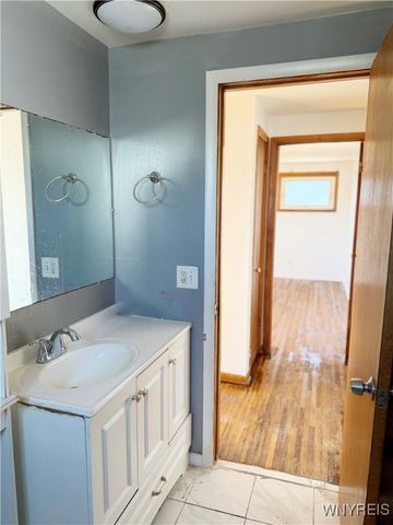 35 Crandon Boulevard, Cheektowaga, NY 14225