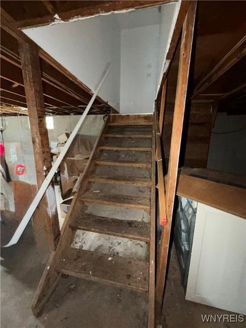 35 Crandon Boulevard, Cheektowaga, NY 14225