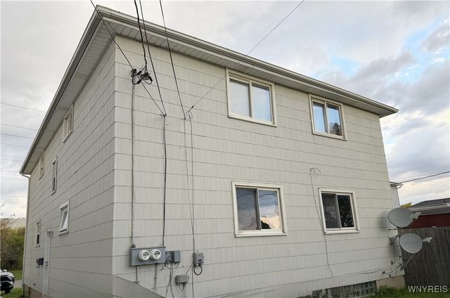 35 Crandon Boulevard, Cheektowaga, NY 14225