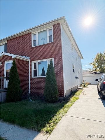 35 Crandon Boulevard, Cheektowaga, NY 14225