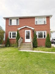 35 Crandon Boulevard, Cheektowaga, NY 14225