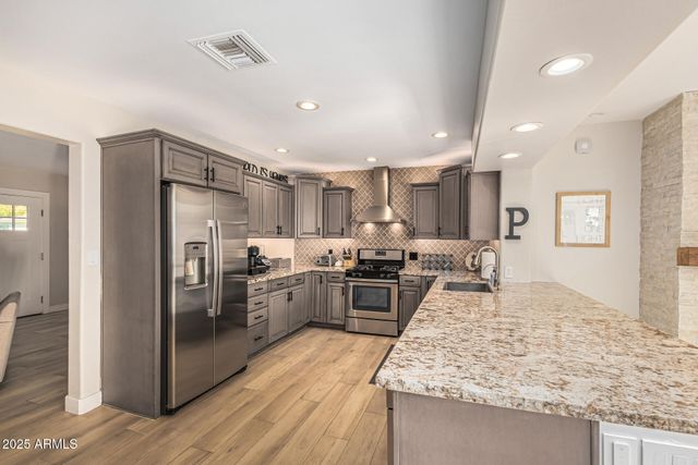 3845 E GLENROSA Avenue, Phoenix, AZ 85018