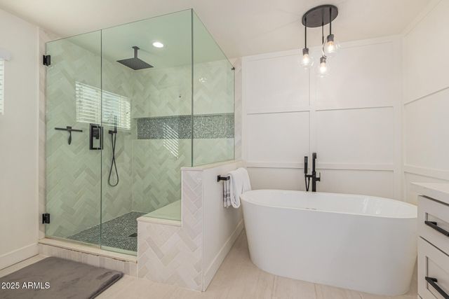 3845 E GLENROSA Avenue, Phoenix, AZ 85018