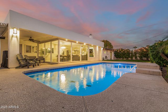 3845 E GLENROSA Avenue, Phoenix, AZ 85018