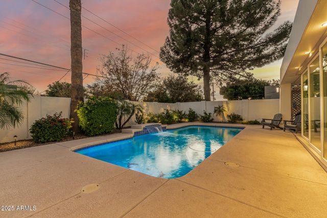 3845 E GLENROSA Avenue, Phoenix, AZ 85018