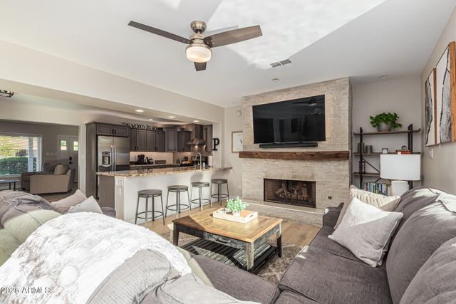 3845 E GLENROSA Avenue, Phoenix, AZ 85018