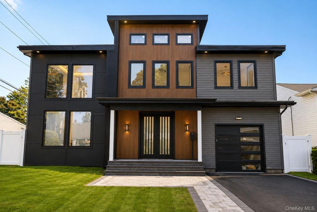 23 Mistletoe Lane, Levittown, NY 11756 — exterior