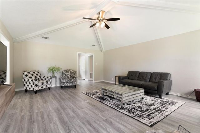 826 Georgetown Road, Pottsboro, TX 75076