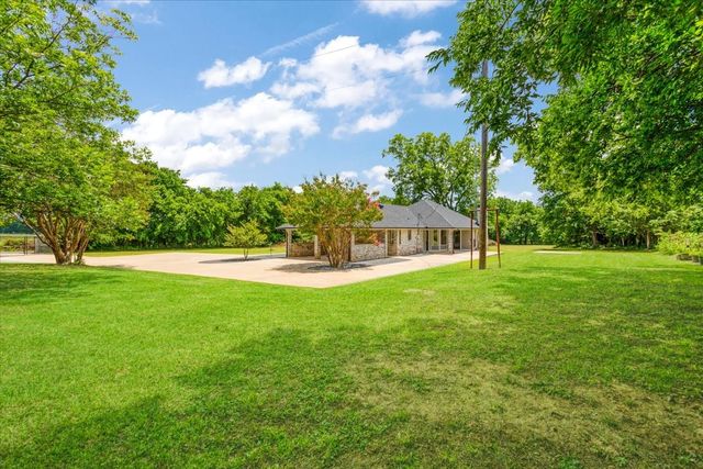 826 Georgetown Road, Pottsboro, TX 75076