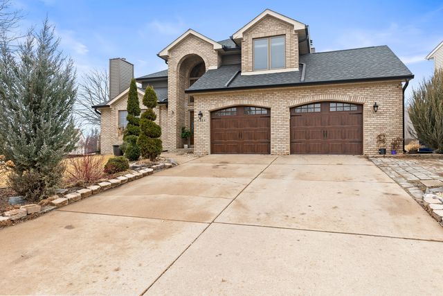 4304 Regency Place, Davenport, IA 52806