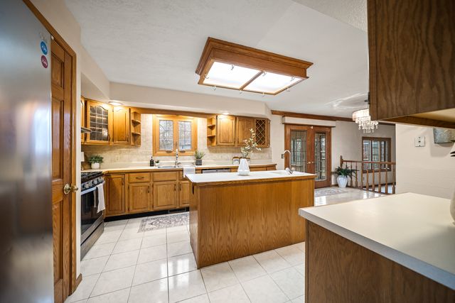 4304 Regency Place, Davenport, IA 52806