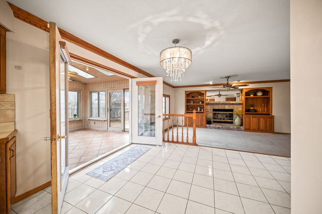 4304 Regency Place, Davenport, IA 52806