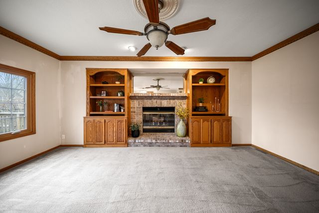 4304 Regency Place, Davenport, IA 52806