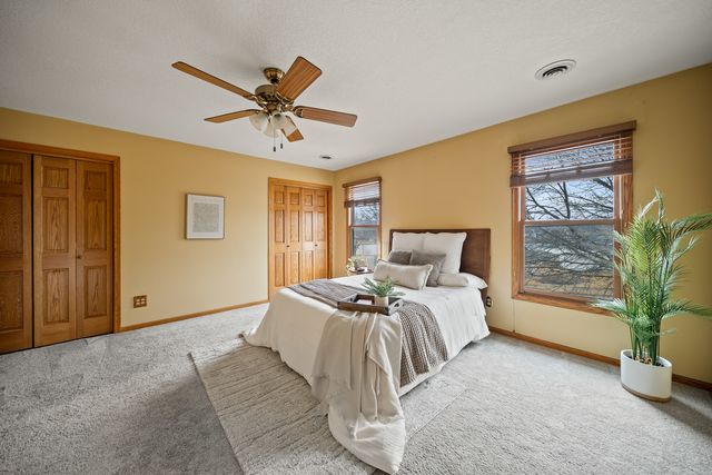 4304 Regency Place, Davenport, IA 52806