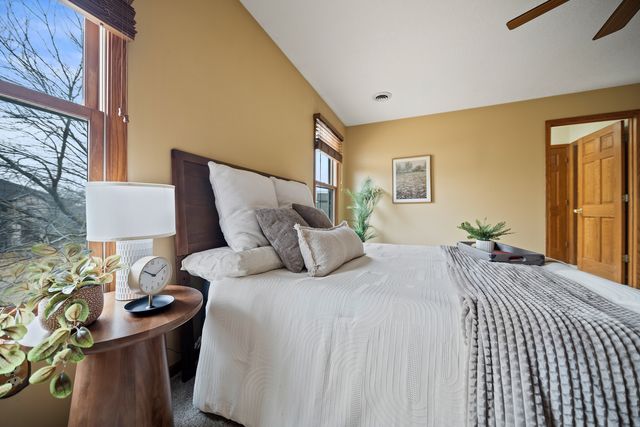 4304 Regency Place, Davenport, IA 52806