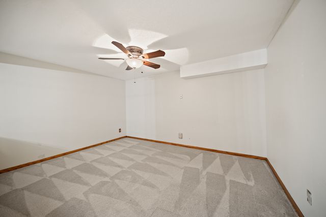 4304 Regency Place, Davenport, IA 52806