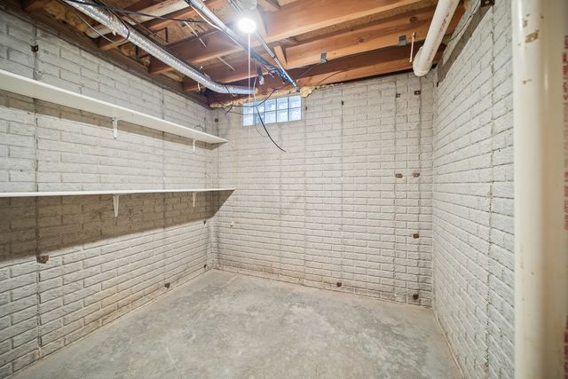 4304 Regency Place, Davenport, IA 52806