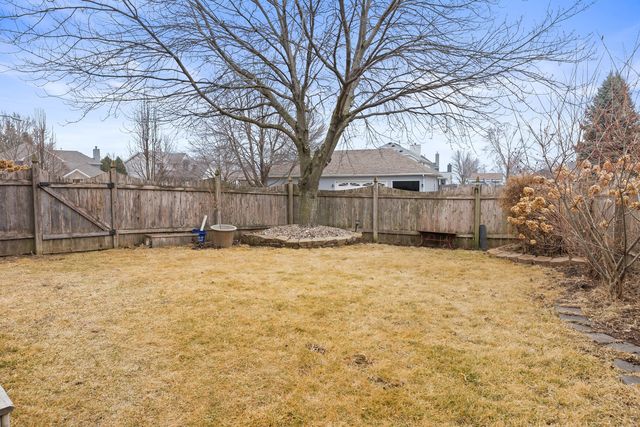 4304 Regency Place, Davenport, IA 52806