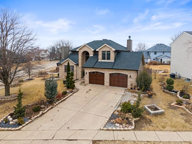 4304 Regency Place, Davenport, IA 52806