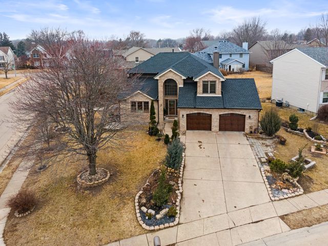 4304 Regency Place, Davenport, IA 52806