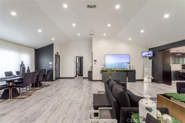 12608 Califa Street, Valley Village, CA 91607