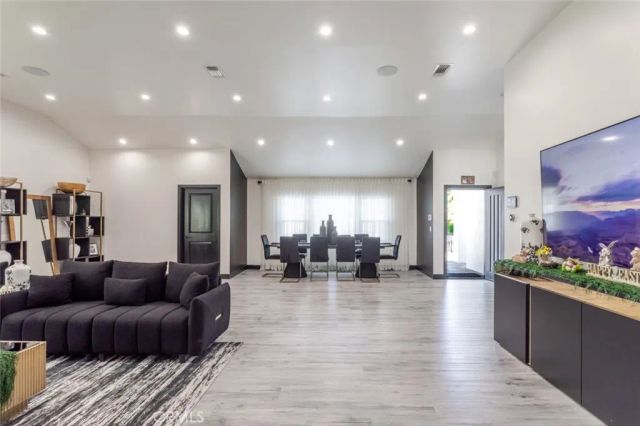 12608 Califa Street, Valley Village, CA 91607
