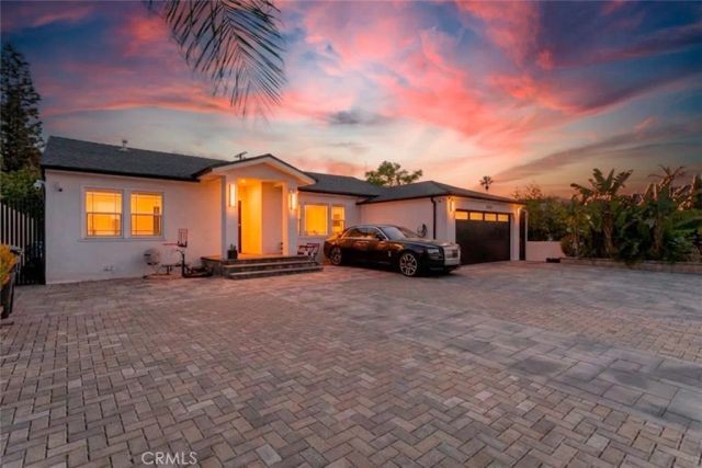 12608 Califa Street, Valley Village, CA 91607
