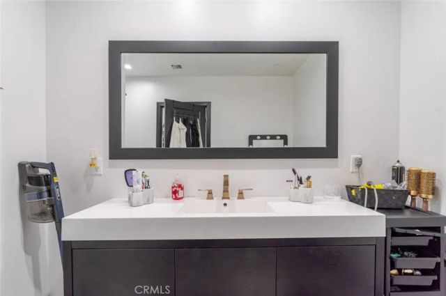 12608 Califa Street, Valley Village, CA 91607