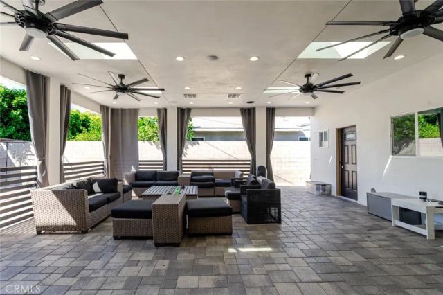 12608 Califa Street, Valley Village, CA 91607