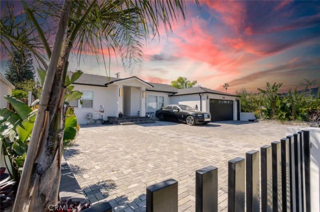 12608 Califa Street, Valley Village, CA 91607