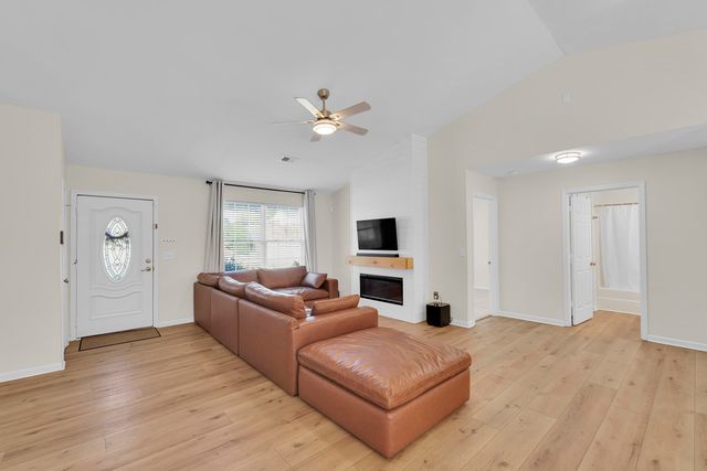 466 Pleasant Green Drive, Inman, SC 29349