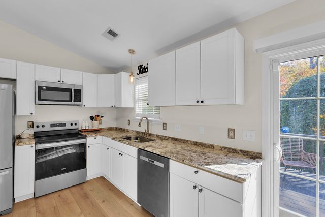 466 Pleasant Green Drive, Inman, SC 29349