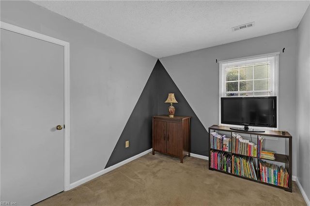 45 Philmont DR, Hampton, VA 23666