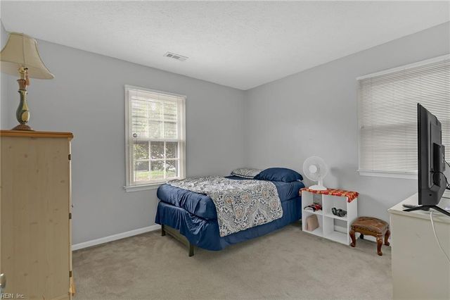 45 Philmont DR, Hampton, VA 23666