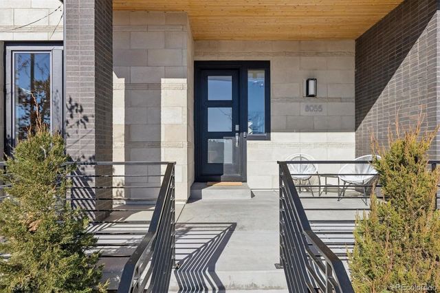 8055 E Prairie Meadow Drive, Denver, CO 80238