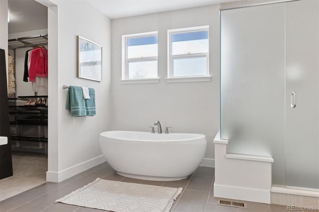 8055 E Prairie Meadow Drive, Denver, CO 80238