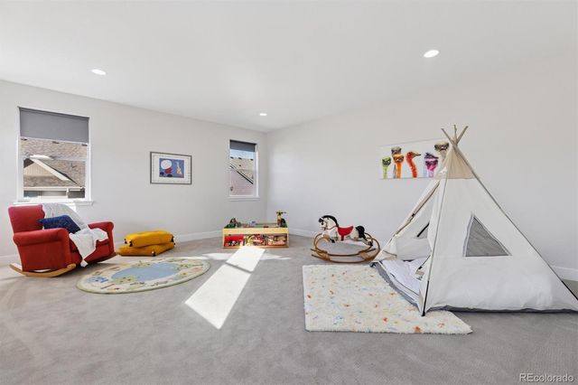 8055 E Prairie Meadow Drive, Denver, CO 80238