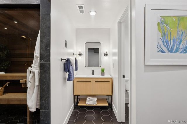 8055 E Prairie Meadow Drive, Denver, CO 80238