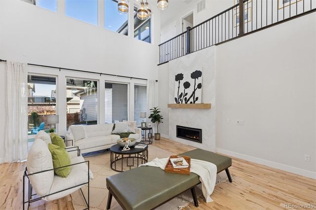 8055 E Prairie Meadow Drive, Denver, CO 80238