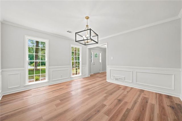 4933 Willow Creek Drive, Woodstock, GA 30188