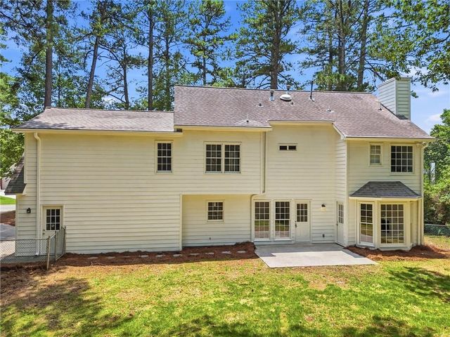 4933 Willow Creek Drive, Woodstock, GA 30188