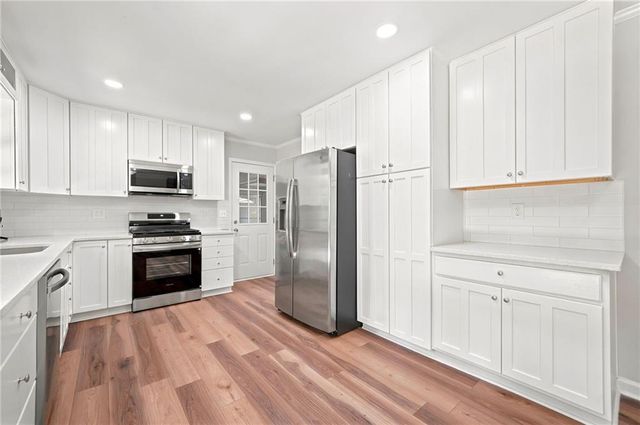 4933 Willow Creek Drive, Woodstock, GA 30188