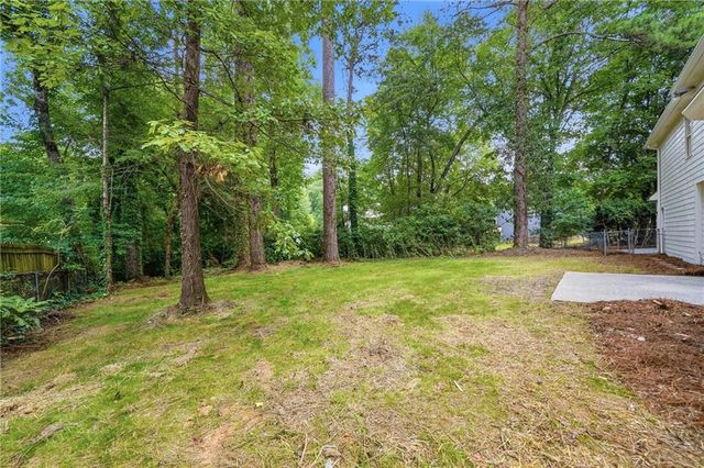 4933 Willow Creek Drive, Woodstock, GA 30188
