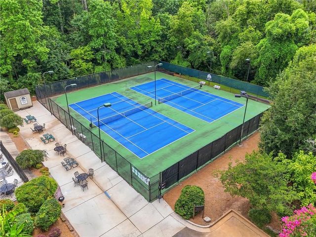 4933 Willow Creek Drive, Woodstock, GA 30188