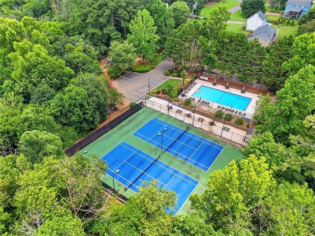 4933 Willow Creek Drive, Woodstock, GA 30188