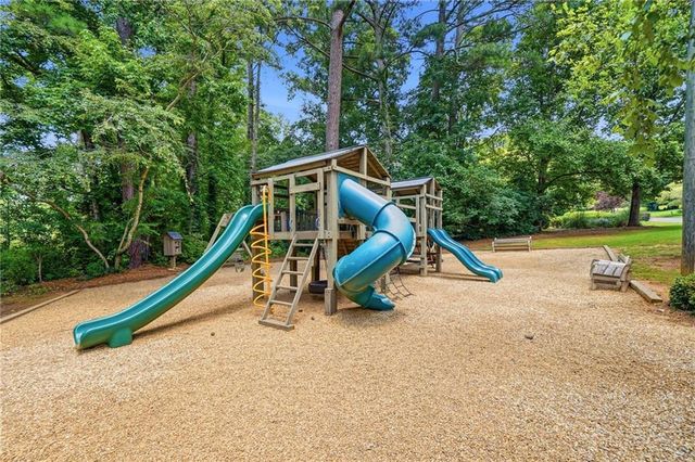 4933 Willow Creek Drive, Woodstock, GA 30188