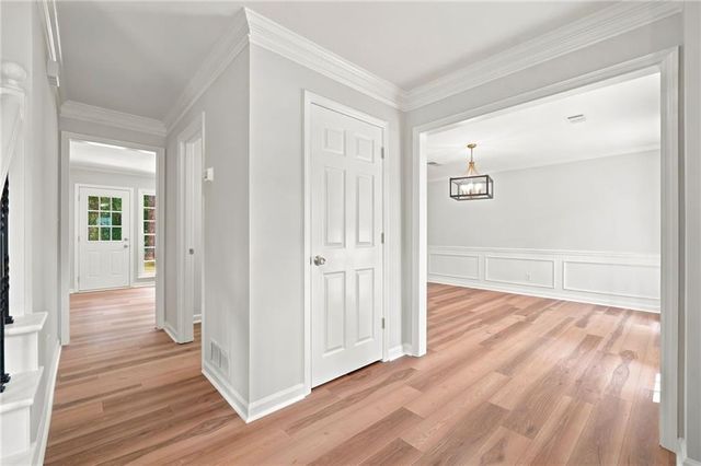 4933 Willow Creek Drive, Woodstock, GA 30188
