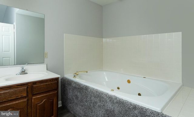 710 N HIGHLANDS DRIVE, Harrisburg, PA 17111