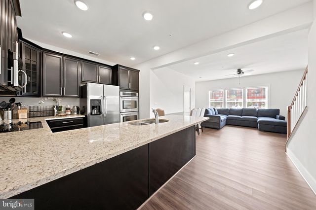 44730 TIVERTON SQ, Ashburn, VA 20147